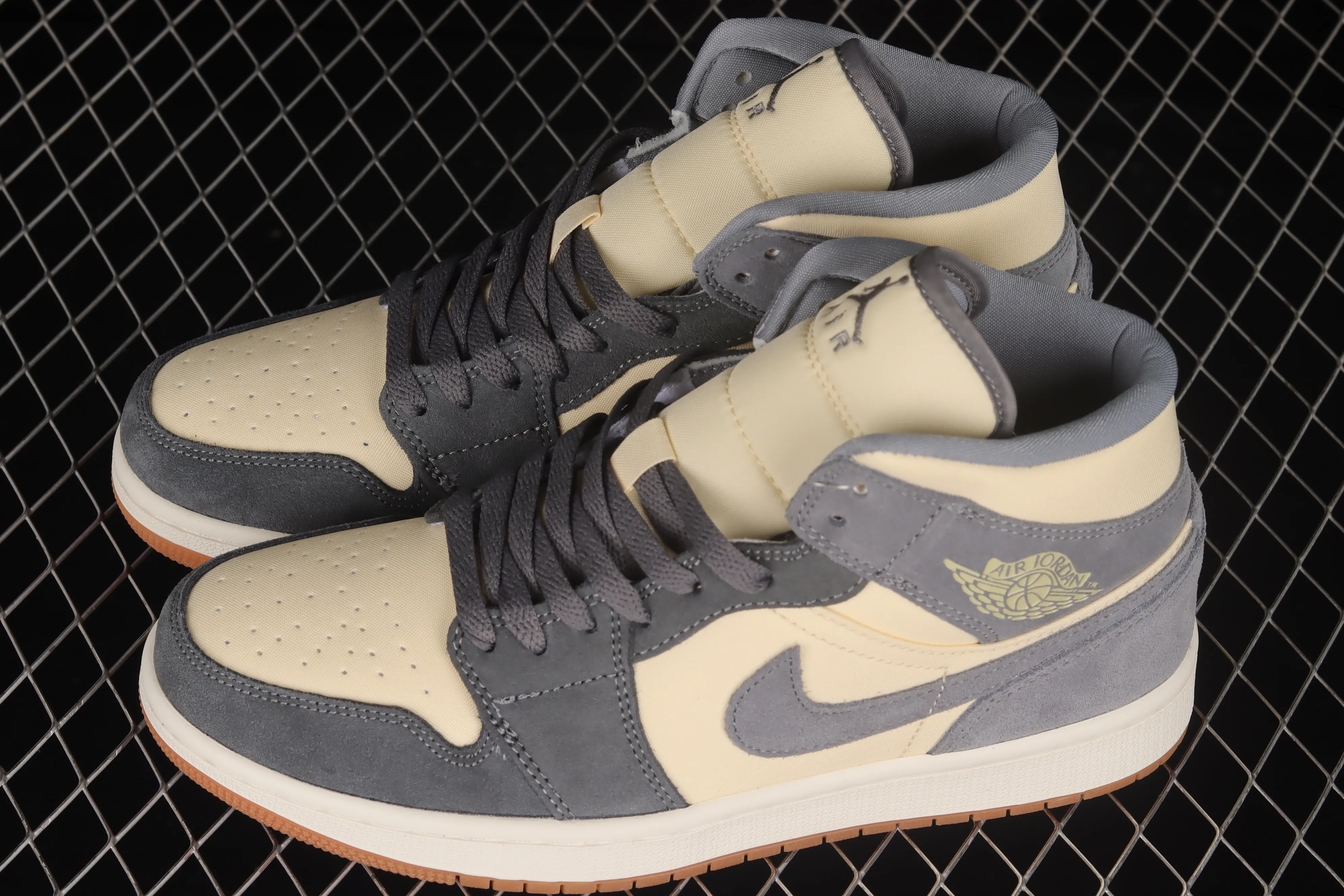 All categories Air Jordan Jordan series basketball shoes Air Jordan 1 Mid Air Jordan 1 Mid AJ1 Joe 1 rice gray coconut milk mid-top basketball shoes DN4281-100